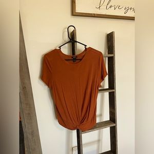 Womens short sleeve tee